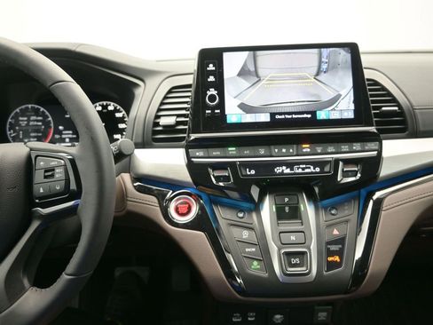 Used 2026 Honda Odyssey Touring image 22