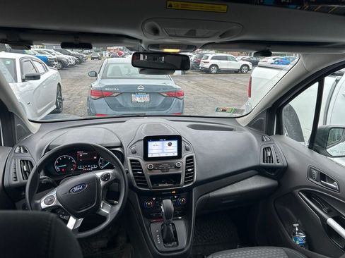 Used 2019 Ford Transit Connect XLT FWD image 8