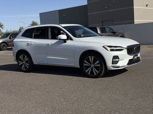Used 2023 Volvo XC60 B5 Plus w/ Protection Package Premier FWD image 4