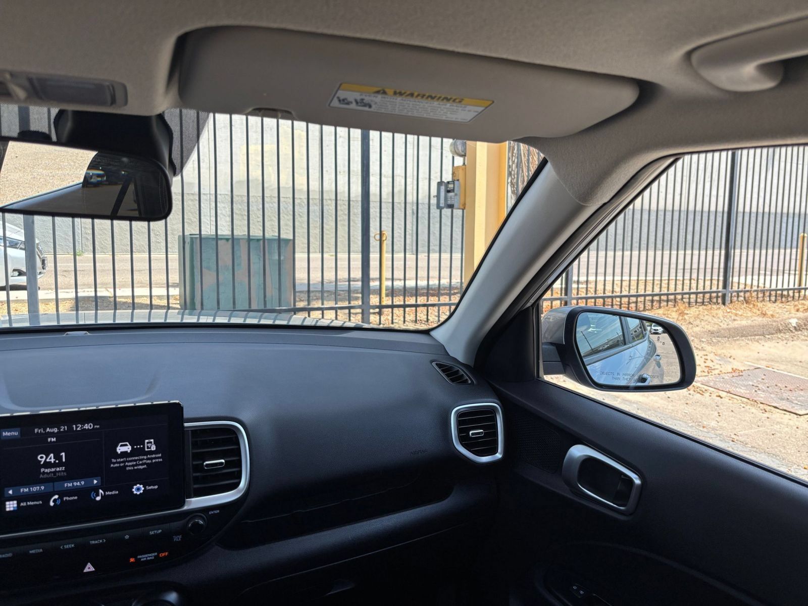 Used 2025 Hyundai Venue SEL FWD image 34