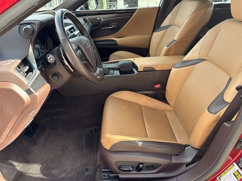 Used 2021 Lexus ES 300h w/ Premium Package image 9