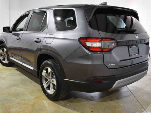 Used 2023 Honda Pilot EX-L image 9