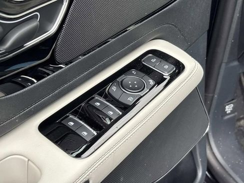 New 2026 Lincoln Aviator AWD w/ Jet Appearance Package image 23