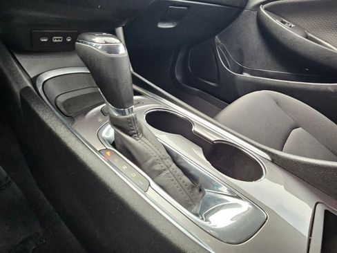 Used 2019 Chevrolet Malibu LT image 12