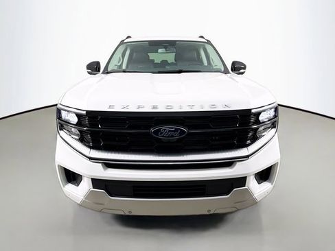 New 2025 Ford Expedition Platinum w/ Platinum Ultimate Package AWD/4WD image 2