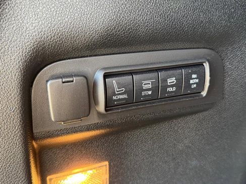 Used 2018 Ford Explorer Limited w/ Ford Safe & Smart Package image 58