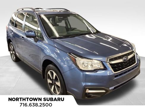Used 2018 Subaru Forester 2.5i Premium w/ All-Weather Package AWD/4WD image 3