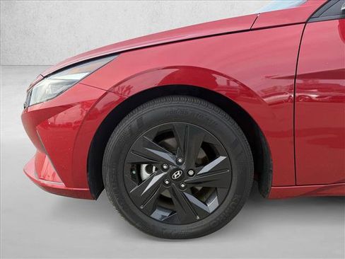 Certified 2023 Hyundai Elantra SEL FWD image 20