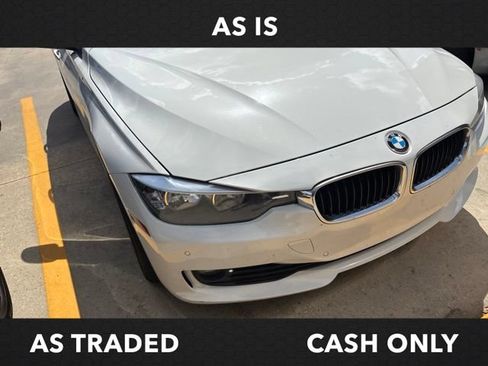 Used 2015 BMW 320i Sedan RWD image 3