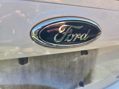 Used 2014 Ford Focus SE FWD image 4