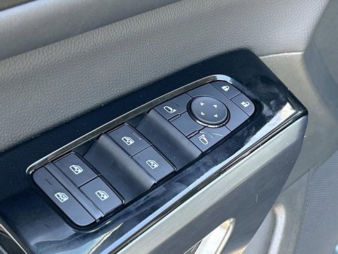New 2026 Nissan Pathfinder SL w/ SL Premium Package AWD/4WD image 18