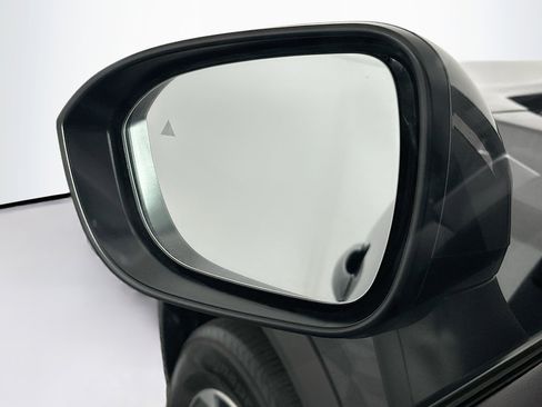 Used 2025 Nissan Rogue SV image 16