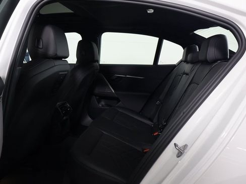 New 2026 BMW i5 eDrive40 w/ Premium Package image 6