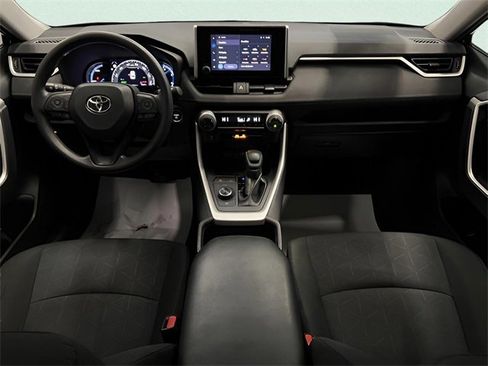 Used 2024 Toyota RAV4 LE image 18