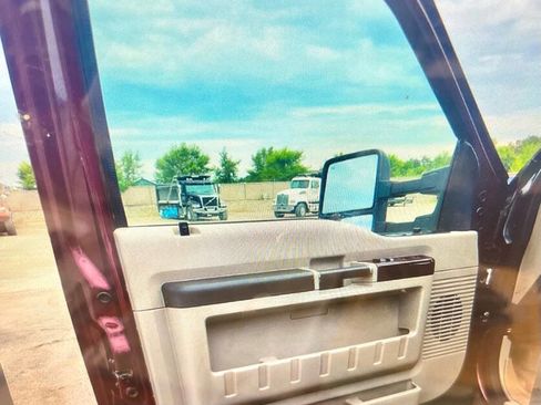 Used 2009 Ford F350 Lariat image 10