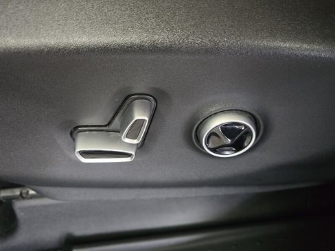 Used 2022 Chrysler Pacifica Pinnacle FWD image 24