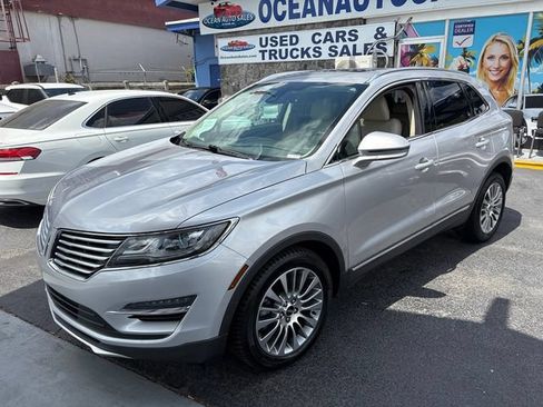 Used 2018 Lincoln MKC Reserve w/ Lincoln MKC Climate Package FWD image 12