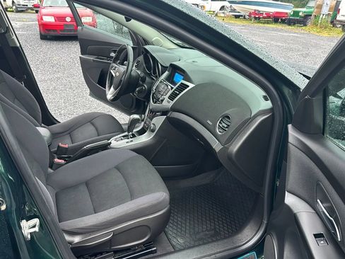 Used 2014 Chevrolet Cruze LT FWD image 13