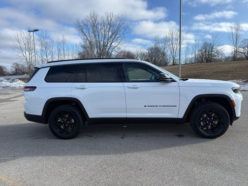 New 2026 Jeep Grand Cherokee L 4WD image 4