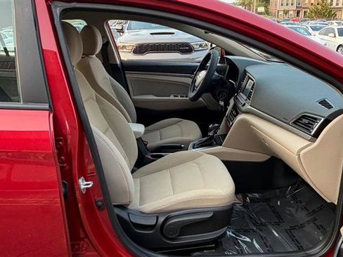 Used 2017 Hyundai Elantra SE FWD image 14