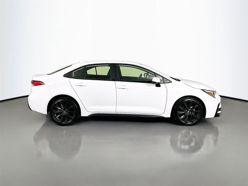 Used 2024 Toyota Corolla SE image 8