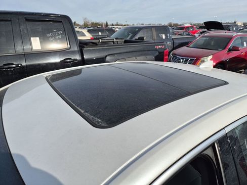 Used 2016 Chevrolet Impala LTZ w/ Enhanced Convenience Package image 6