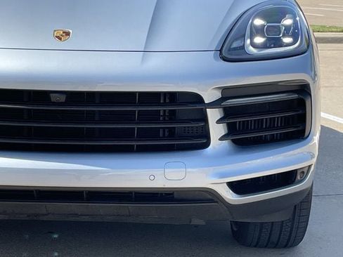Used 2023 Porsche Cayenne AWD/4WD image 7