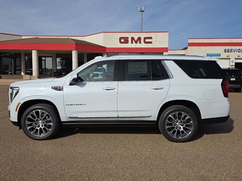 New 2026 GMC Yukon Denali w/ Sun & Power Step Package image 2