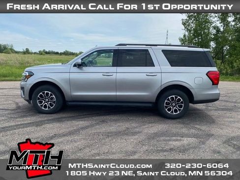 Used 2024 Ford Expedition Max XLT AWD/4WD image 4