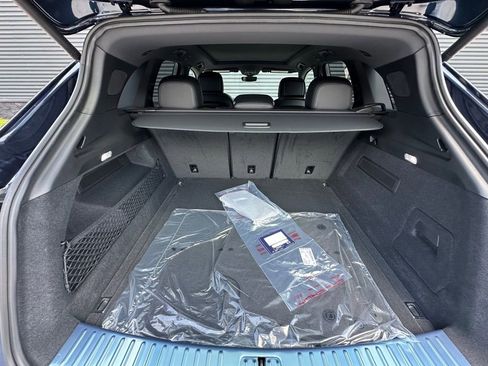 Used 2025 Porsche Cayenne image 36
