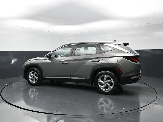 Used 2024 Hyundai Tucson SE FWD image 2