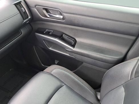 Used 2023 Nissan Pathfinder SL w/ SL Premium Package AWD/4WD image 15