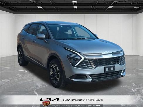 Used 2025 Kia Sportage LX AWD/4WD image 2