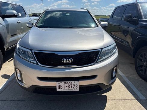 Used 2015 Kia Sorento LX FWD image 6