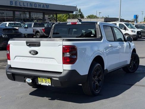 New 2025 Ford Maverick Lariat w/ Black Appearance Package image 5