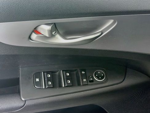 Used 2024 Kia Forte LXS FWD image 15