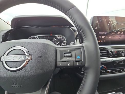 New 2026 Nissan Pathfinder SV FWD image 12