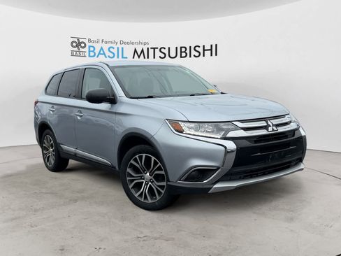 Used 2017 Mitsubishi Outlander ES image 7