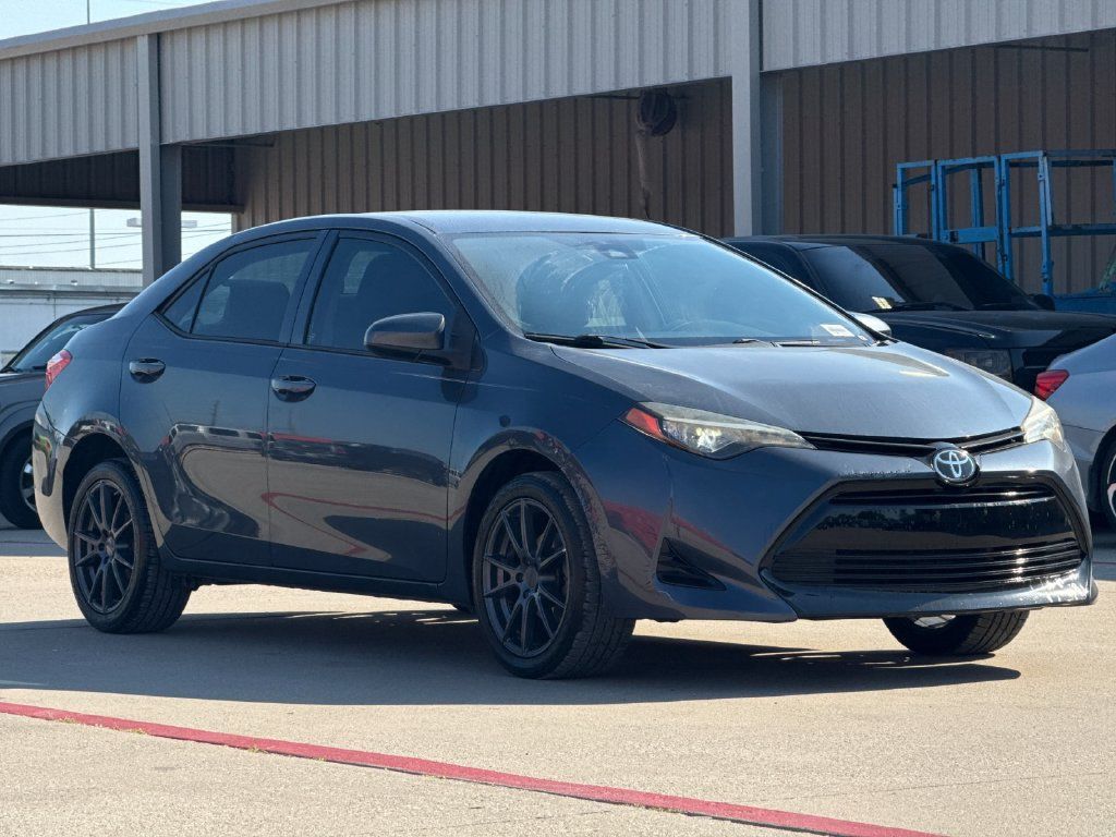 Used 2017 Toyota Corolla LE FWD image 8