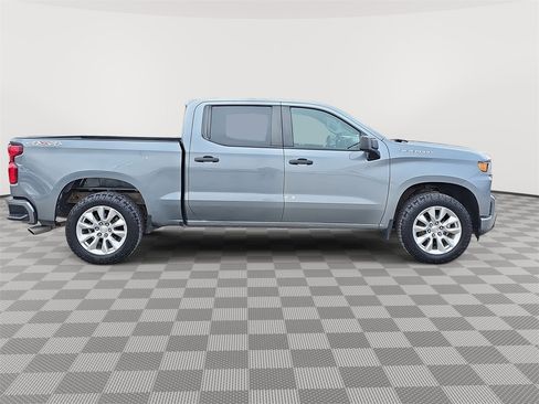 Used 2020 Chevrolet Silverado 1500 Custom w/ Custom Value Package image 4