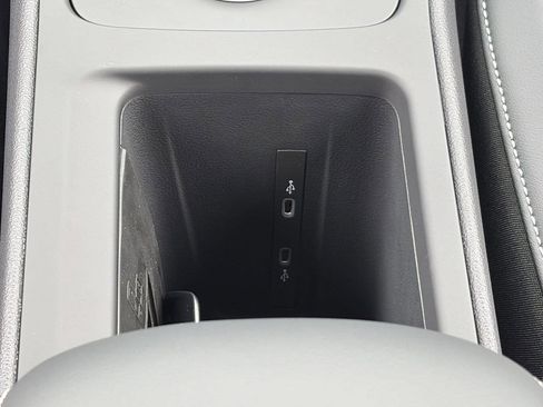 New 2026 Volkswagen Tiguan SE AWD/4WD image 24