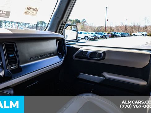 Used 2023 Ford Bronco Wildtrak image 49