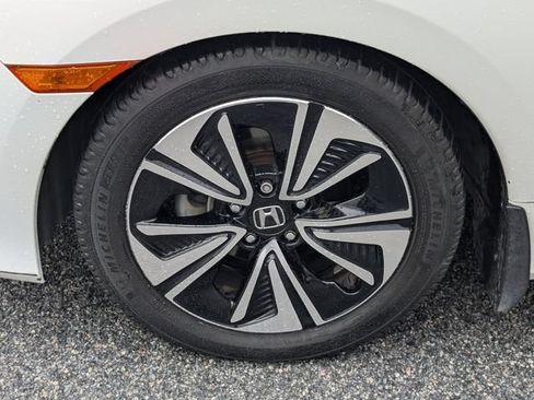 Used 2018 Honda Civic EX-L image 13