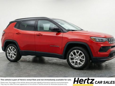 Used 2025 Jeep Compass Limited image 1