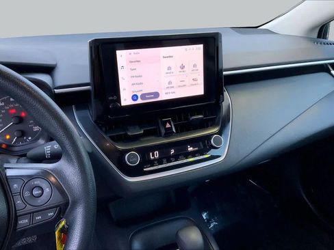 Used 2025 Toyota Corolla LE FWD image 6