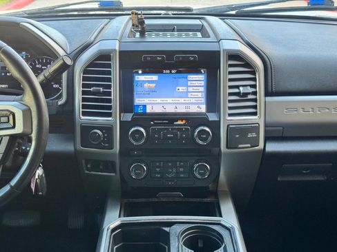 Used 2017 Ford F350 Lariat w/ FX4 Off-Road Package image 19