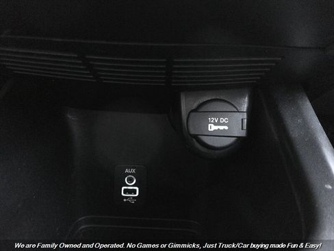 Used 2020 Dodge Journey SE w/ SE Popular Equipment Group image 45