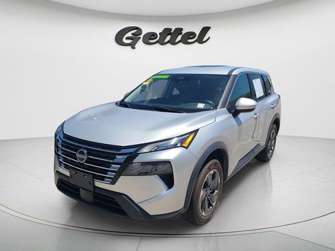 Used 2024 Nissan Rogue SV FWD image 1