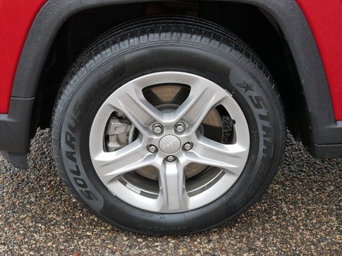 Certified 2024 Jeep Compass Latitude image 15