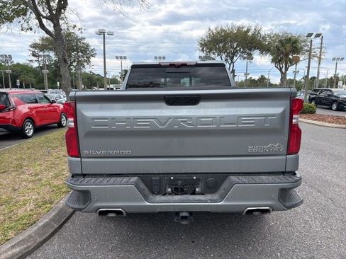 Certified 2025 Chevrolet Silverado 1500 High Country w/ Technology Package AWD/4WD image 4